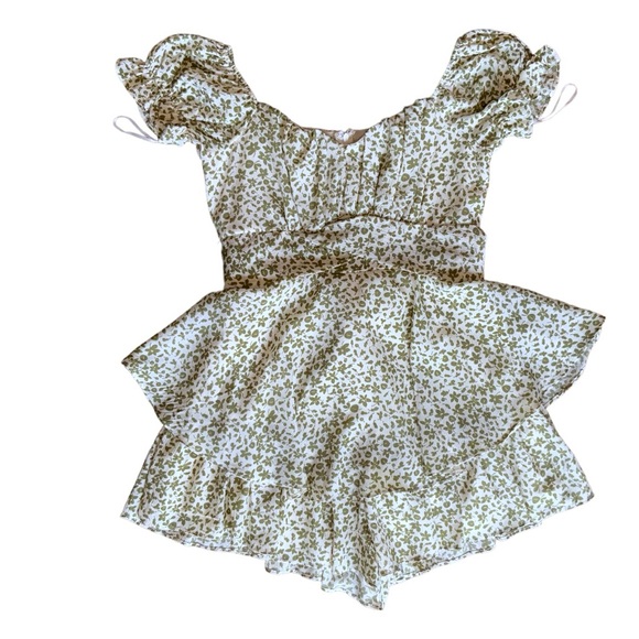 O. Vianca Cottage layered Romper, floral green on white back tie short sleeves M - Picture 1 of 12